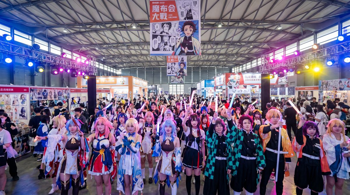 七天探花眼镜妹动漫cosplay视频